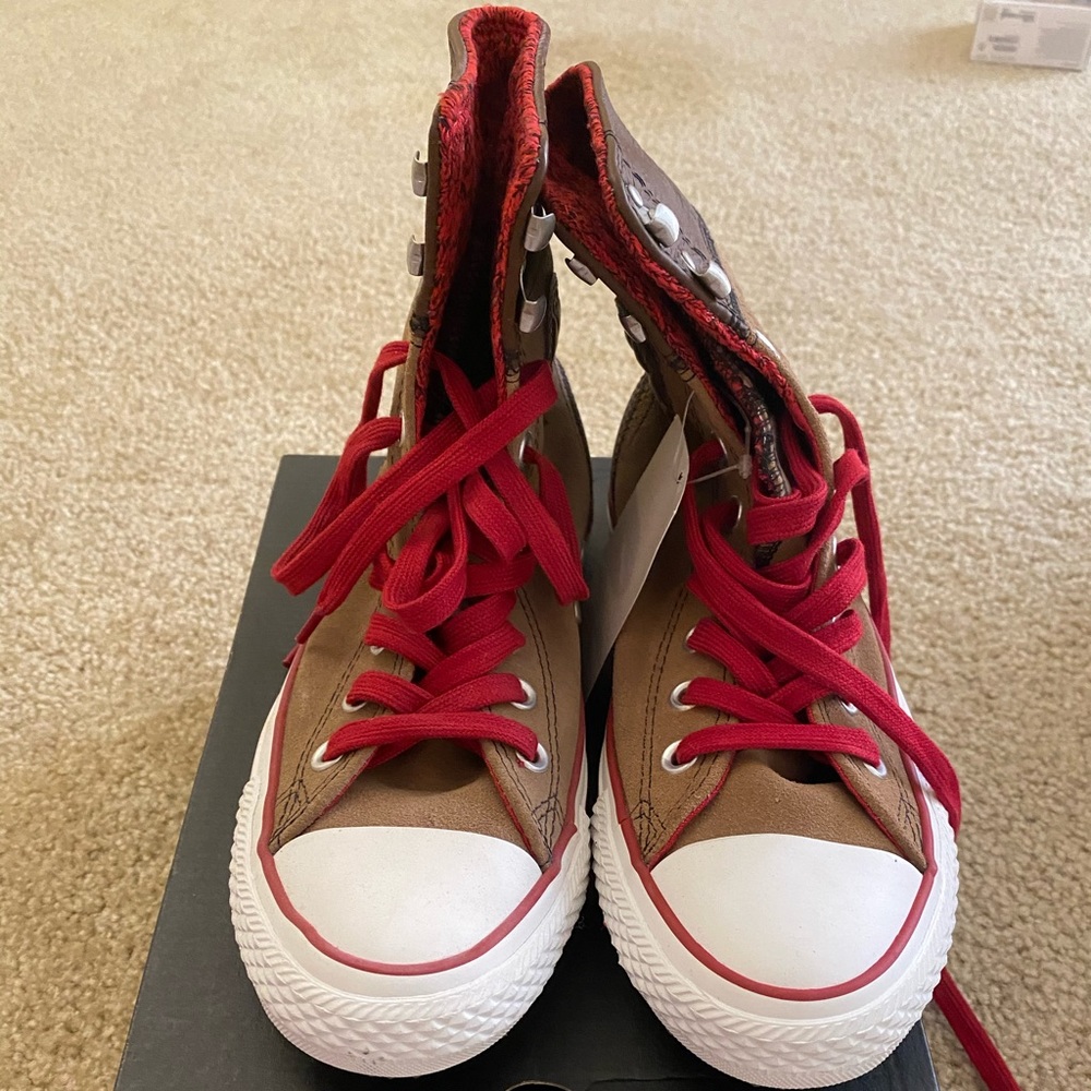Chuck Taylor Converse Elsie Roldow Pinecone